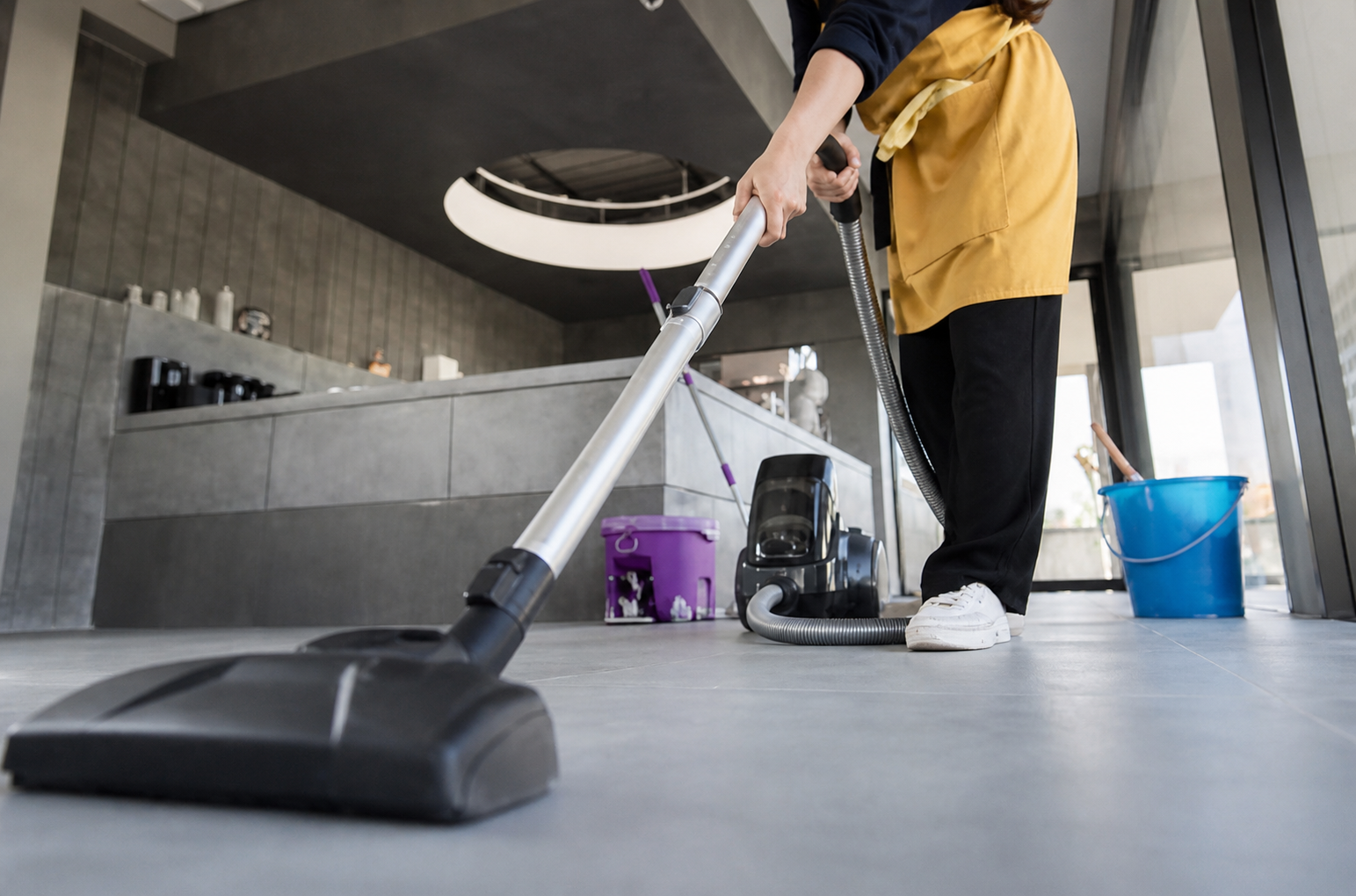 Commercial building cleaning service in Miami